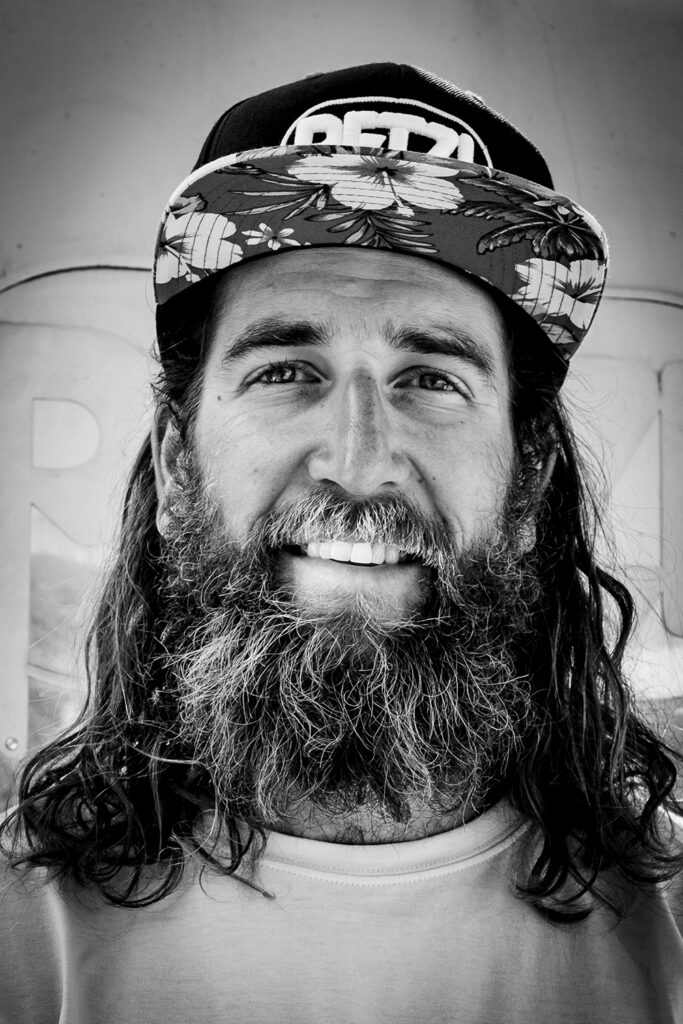 Portrait en noir et blanc d’Anton Krupicka à l’UTMB 2016