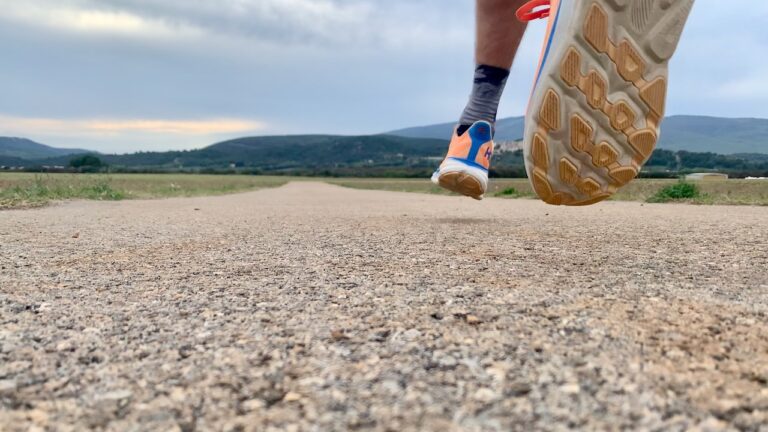 Coureur en endurance fondamentale lors d’un footing